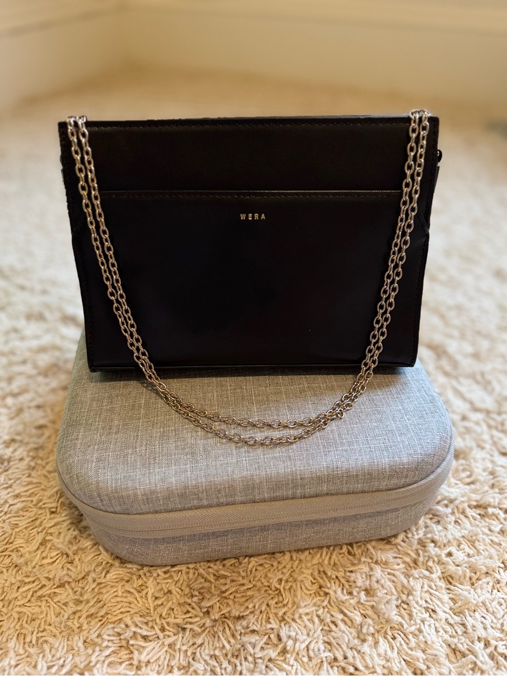 Wera Black Chain-Strap Shoulder Bag